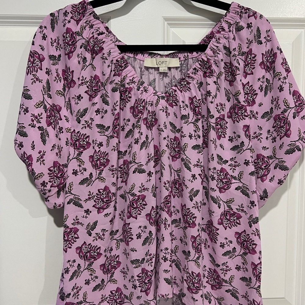 LOFT Women's Purple Floral Blouse